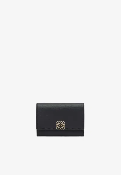 Loewe Small Anagram Wallet In Grained Leather In Black