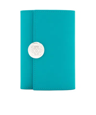 LOEWE PEBBLE SMALL VERTICAL WALLET IN SHINY NAPPA CALFSKIN