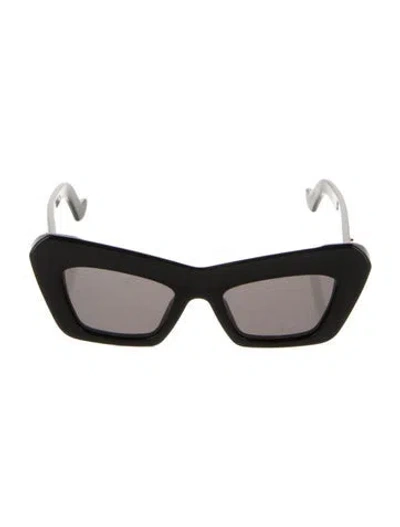 Pre-owned Loewe Square Tinted Sunglasses In Black