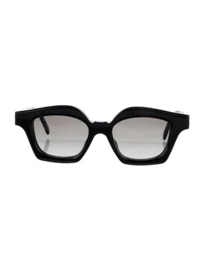 Pre-owned Loewe Square Tinted Sunglasses In Black