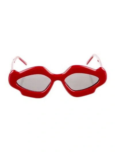 Pre-owned Loewe Square Tinted Sunglasses In Red