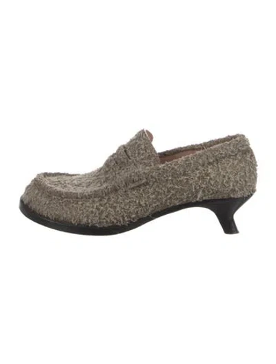 Pre-owned Loewe Suede Pumps In Neutral