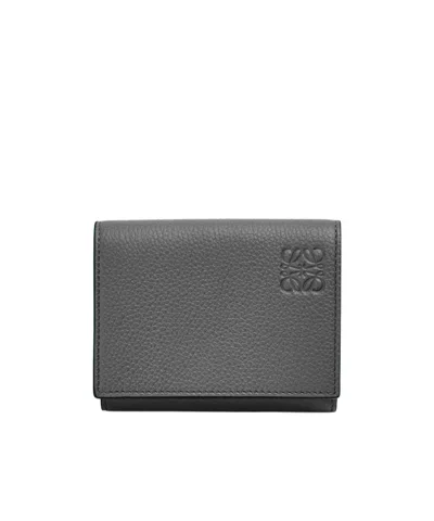 Loewe Trifold Wallet In Soft Grained Calfskin In Pink