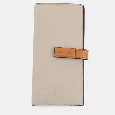 Pre-owned Loewe Vertical Wallet Light Oats / Honey Soft Grained Calf Leather In Sand