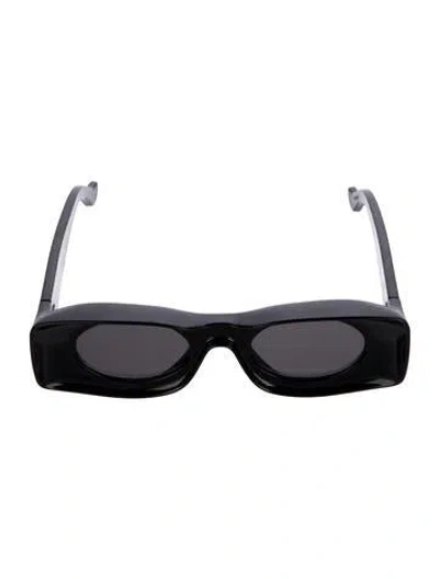 Pre-owned Loewe Wayfarer Tinted Sunglasses In Black
