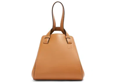 Pre-owned Loewe Women's  Hammock Nugget Bag In Nappa Calfskin In Warm Desert In Sand