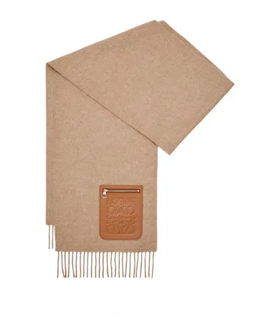 Loewe Wool-cashmere Pocket-detail Scarf In Sand