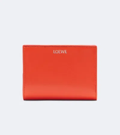 Loewe X Cosima Von Bonin Claw Leather Wallet In Orange