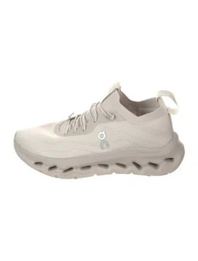 Pre-owned Loewe X On Athletic Sneakers In Neutral