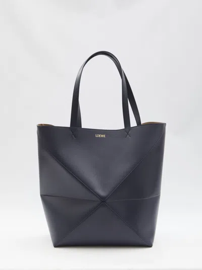 Loewe Puzzle Fold Medium Tote Bag In Shiny Leather In Abyss Blue