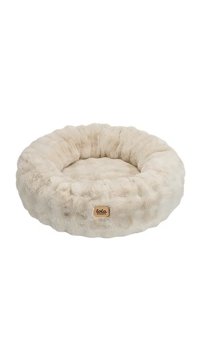 Lola Blankets Large Bubble Round Pet Bed 라지 버블 라운드 펫 베드 In Neutral
