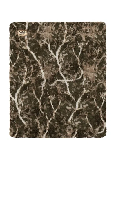 Lola Blankets Pet Pad 반려동물 패드 In Multi
