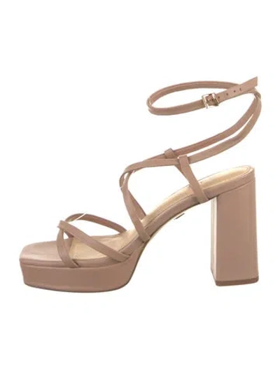 Pre-owned Lola Cruz Leather Sandals In Neutral