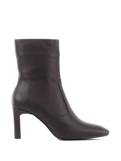 Lola Cruz Luchia Ankle Boots In Black