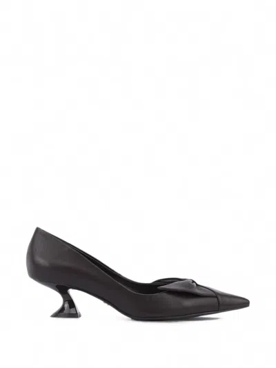 Lola Cruz Manuela Pumps Mit Spitzer Kappe In Brown