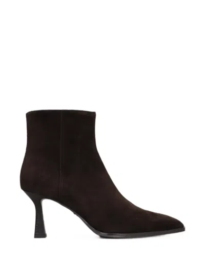 Lola Cruz Pointed-toe Suede Ankle Boots In White