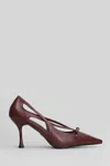 Lola Cruz Pumps In Bordeaux Leather In Burgundy