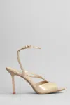 Lola Cruz Streep Heel 95 Sandals In Powder