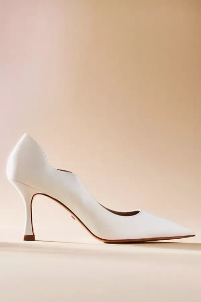 Lola Cruz Wavy Pumps In White