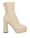 Lola Cruz Woman Ankle Boots Beige Size 8 Soft Leather
