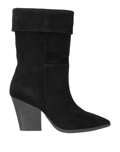 Lola Cruz Woman Ankle Boots Black Size 8 Soft Leather