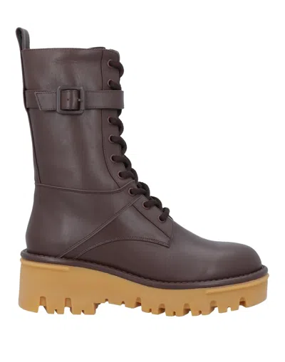 Lola Cruz Ankle Boots In Brown
