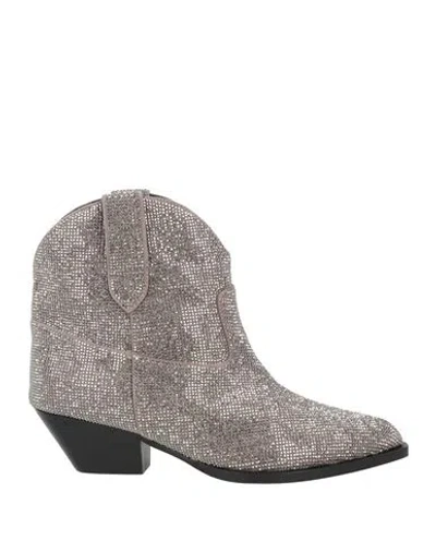 Lola Cruz Woman Ankle Boots Dove Grey Size 8 Leather