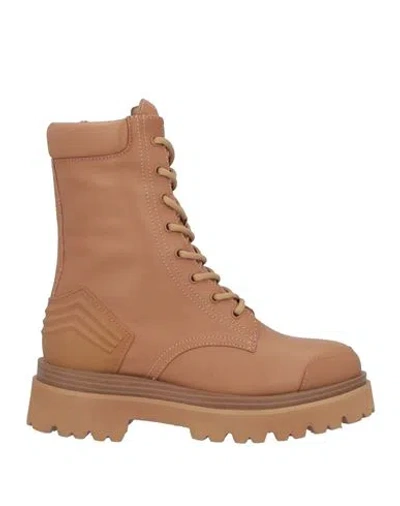 Lola Cruz Woman Ankle Boots Light Brown Size 7 Leather In Beige