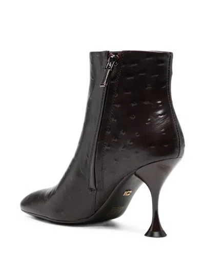 Lola Cruz Women Boots In Burgundy