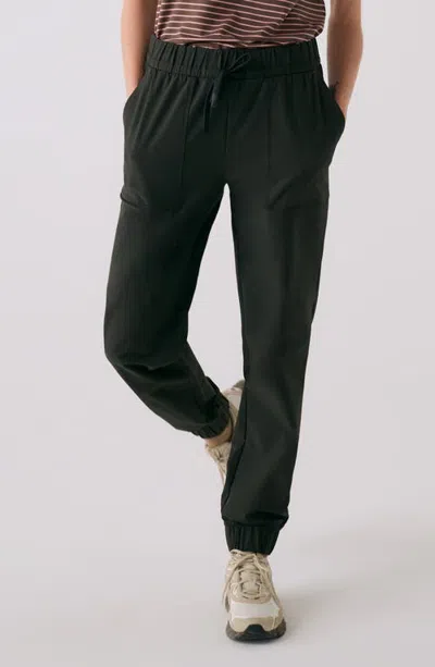 Lole Momentum Tech Performance Jogger Pants In Green