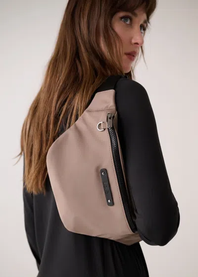 Lole Taylor Belt Bag In Pebble G939