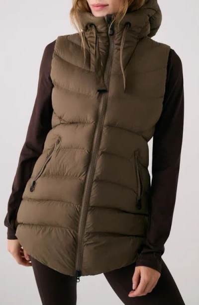 Lole Transition Water Repellent Hooded Quilted Vest In Brown