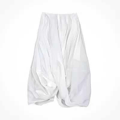 London Atelier Byproduct Women's White Asymmetric Twisted Ballon Skirt