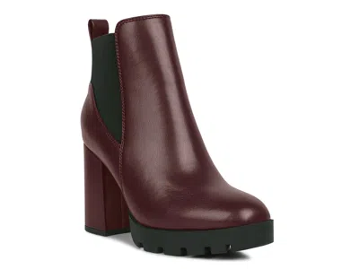 London Rag Bolt Platform Chelsea Boot In Red