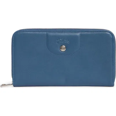 Longchamp Le Pilage Cuir Zip Wallet In Blue