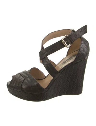 Pre-owned Longchamp Leather Pumps In Brown