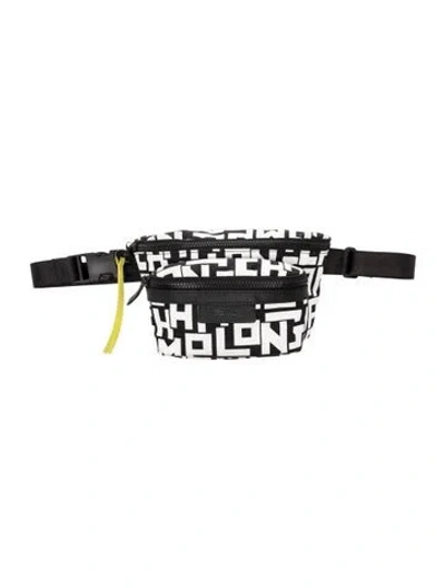 Pre-owned Longchamp Nylon Belt Bag In Black