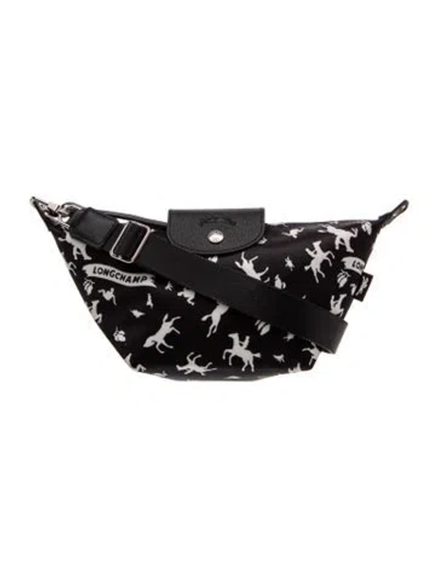 Pre-owned Longchamp Nylon Modele Depose In Black