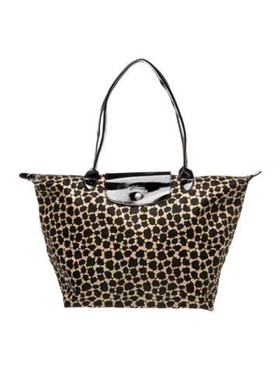 Pre-owned Longchamp Nylon Shoulder Bag In Black