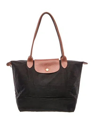 Pre-owned Longchamp Nylon Shoulder Bag In Black