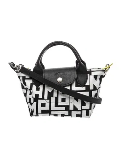 Pre-owned Longchamp Nylon Shoulder Bag In White