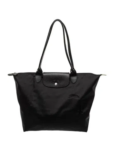 Pre-owned Longchamp Nylon Tote In Black