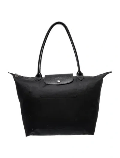 Pre-owned Longchamp Nylon Tote In Black