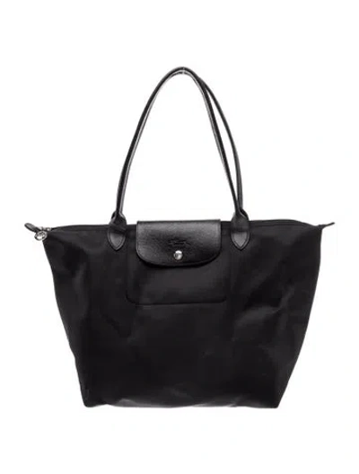Pre-owned Longchamp Nylon Tote In Black