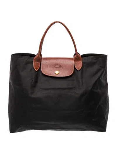 Pre-owned Longchamp Nylon Tote In Black