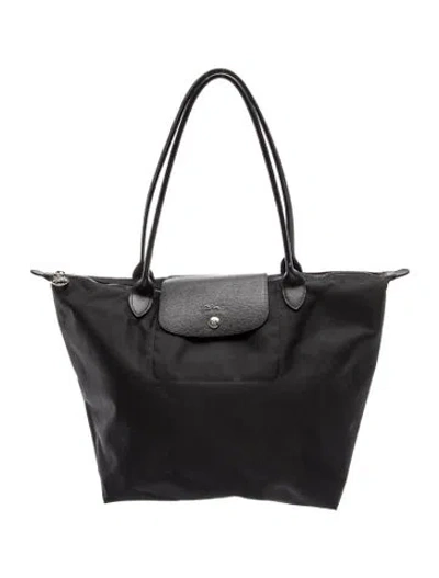 Pre-owned Longchamp Nylon Tote In Black