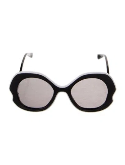Pre-owned Longchamp Oversize Tinted Sunglasses In Black/white