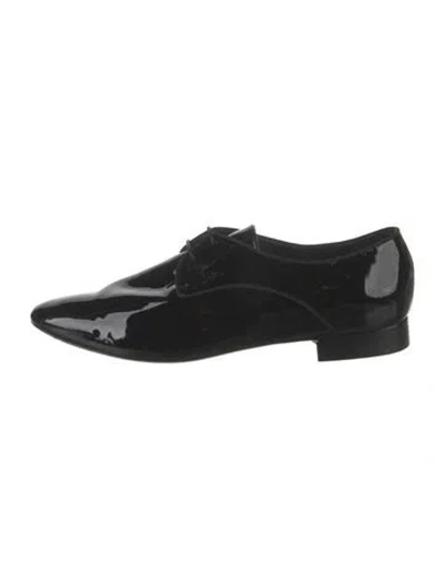 Pre-owned Longchamp Patent Leather Oxfords In Black