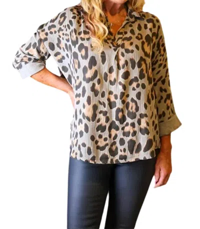 Look Mode Usa Cheetah Print High Low Pullover Top In Taupe In Gray