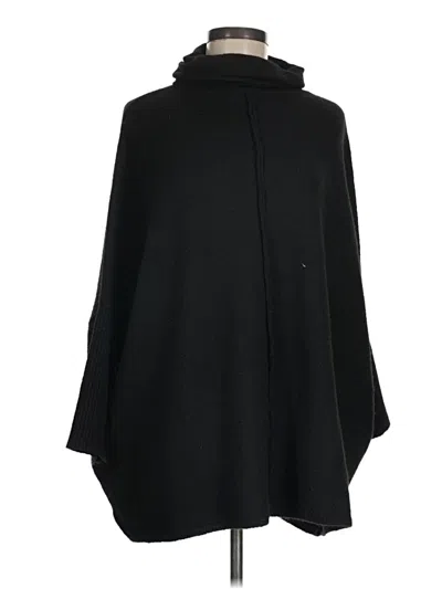 Pre-owned Look Poncho In Black